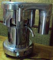 Commercial juicer