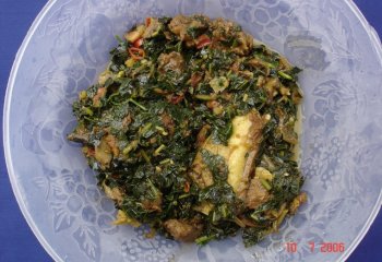 Bitter leaf with egusi (Ndonaesaka-ndole-egusi). ©Maundu, 2006